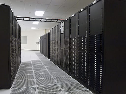 Hybrid Cloud Computing and Cluster Cloud Computing difference